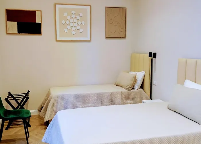 Domus Cuomo B&B